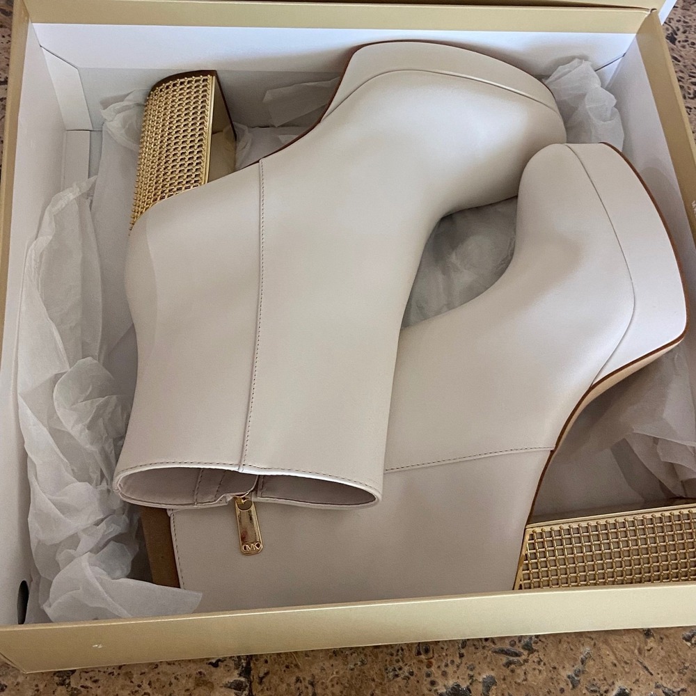 Michael Kors Maxine Platform Bootie Light Cream Leather Gold Cage 9.5 - Picture 6 of 11